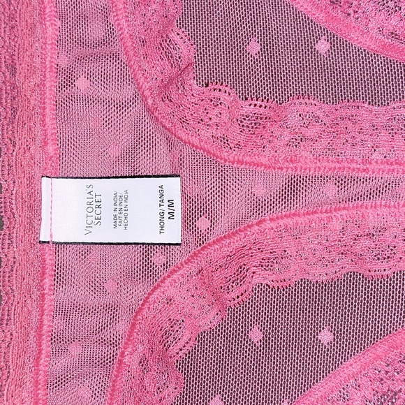 Victoria's Secret panties thong Medium - Picture 4 of 4